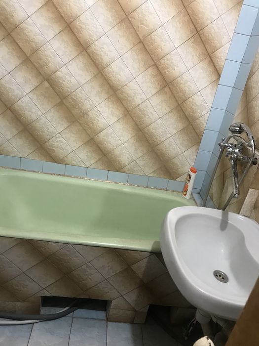 Сдаю 2 комнатную квартиру центр