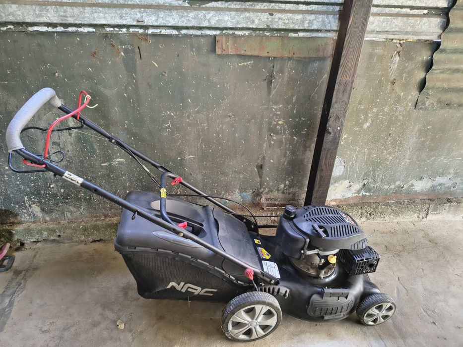 Sprzedam kosiarkę spalinową