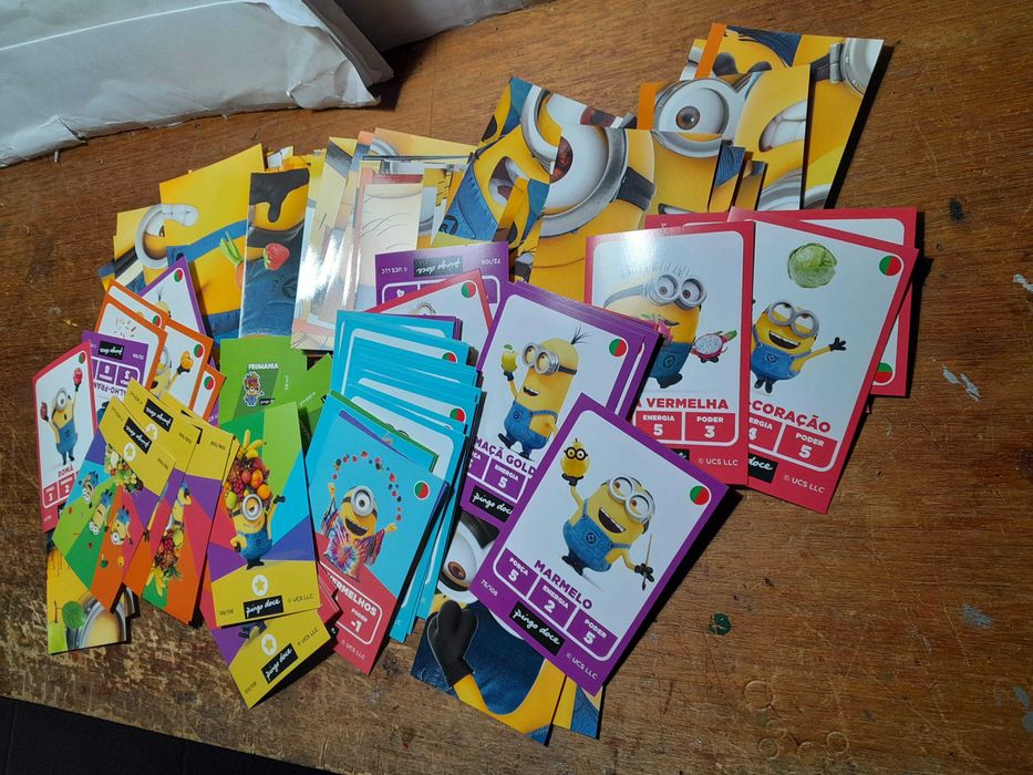 Lote de 139 Cromos dos Minions da série Frutomania