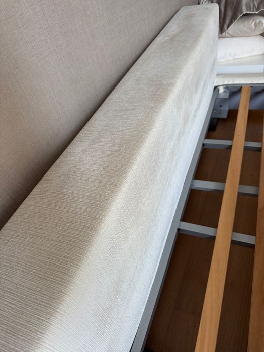 **Cama de casal estofada 160x200 com colchão Molaflex