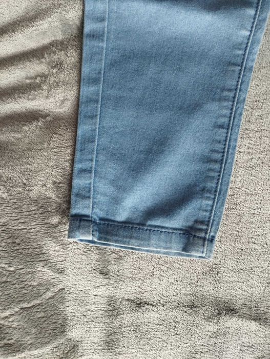 Calças de ganga azuis tipo jeggins