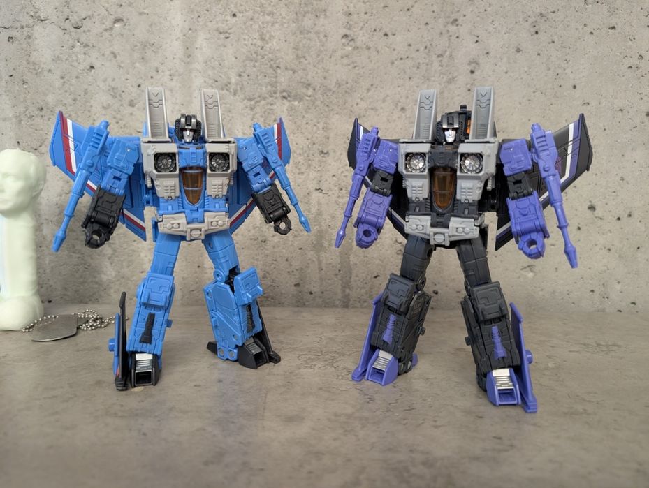 Transformers SS86 Studio Series 86 Skywarp Thundercracker Takara  Dramatic Capture