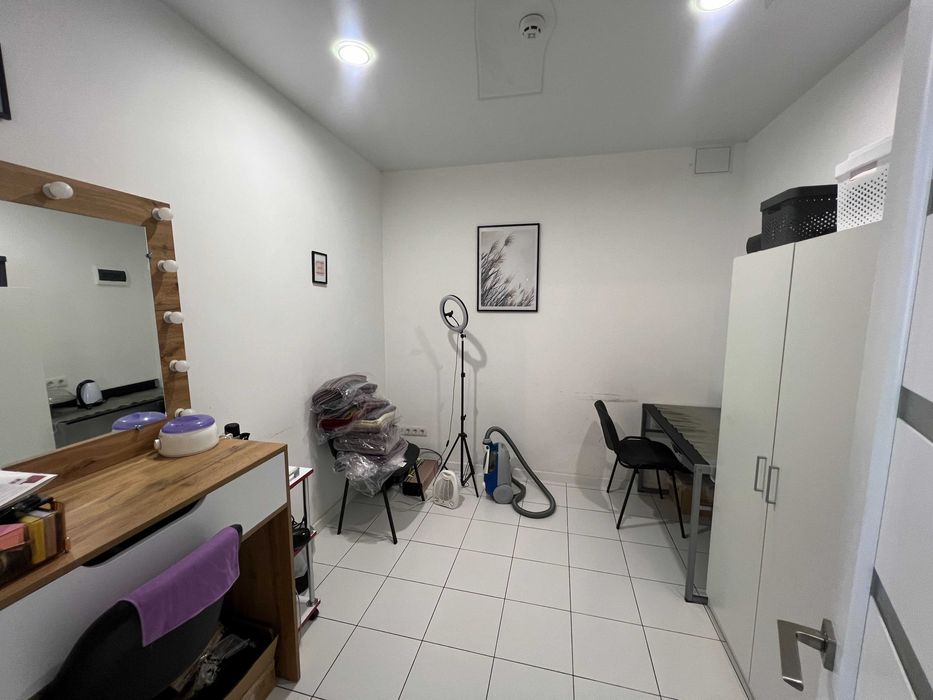 Оренда приміщення на Виставці