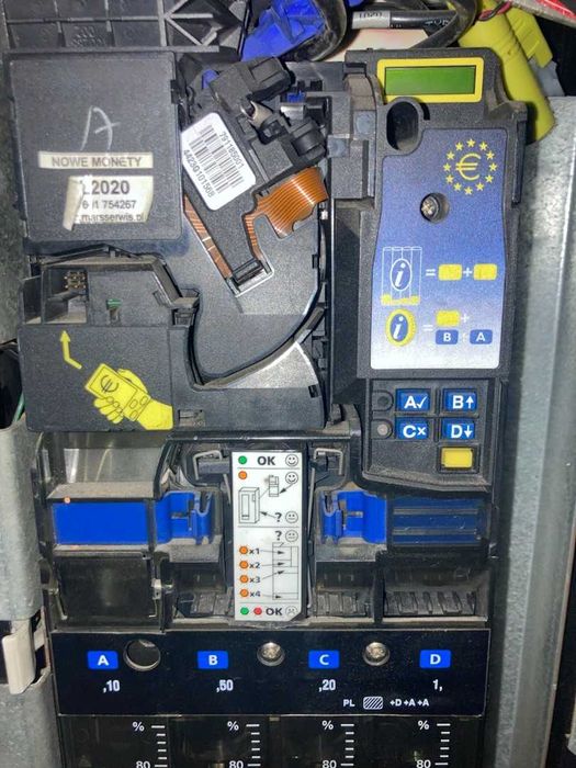 Wrzutnik monet CashFlow 690