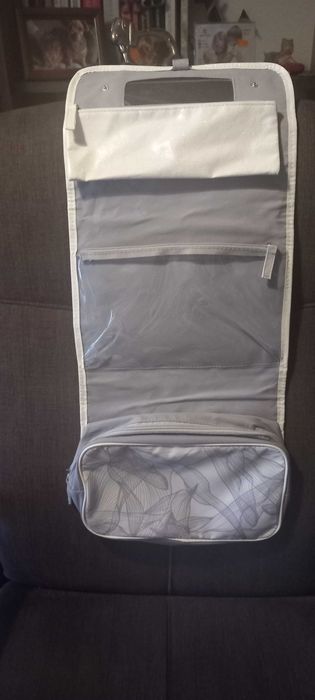 Necessaire novo c varios compartimentos