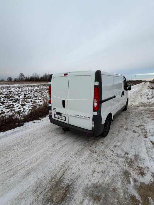 Opel vivaro  2.0cdti 2013 rok