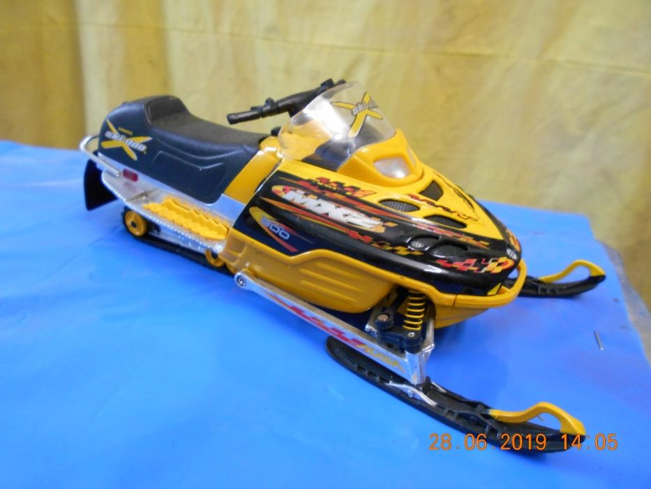 Miniatura mota neve SkiDoo