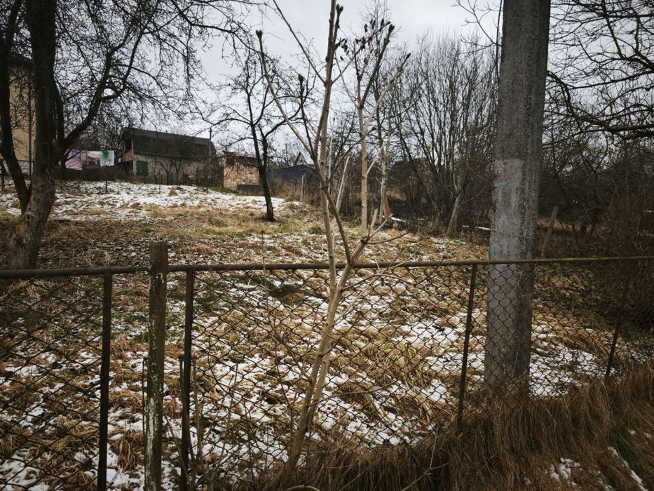 Дача з земельою ділянкою