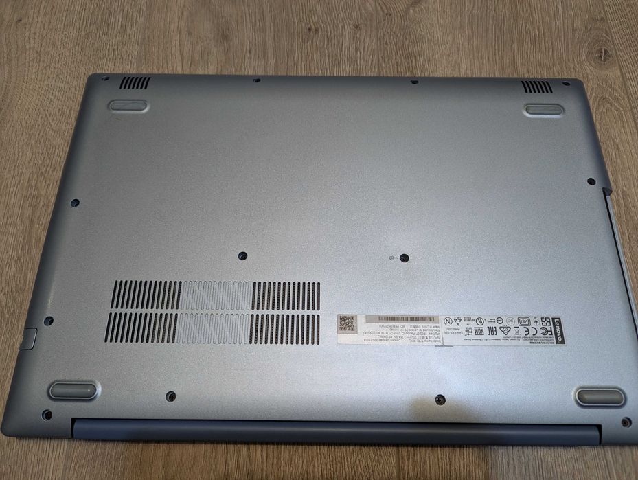 Ноутбук Lenovo IdeaPad 320-15IKB (80XL03GXRA)
