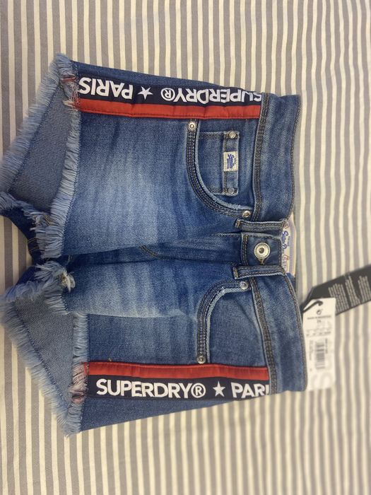 Шорты женские джинсовые Superdry