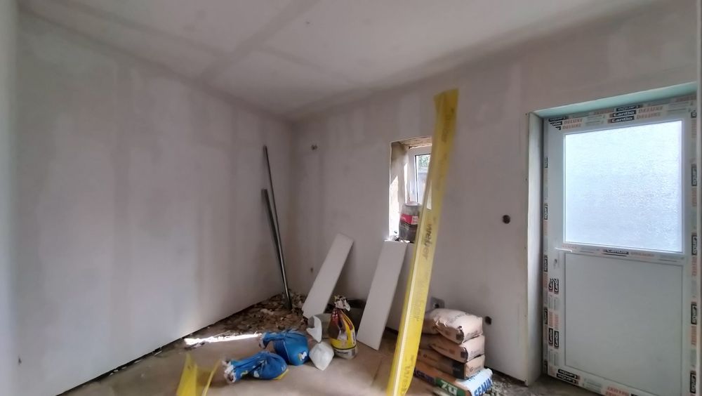 Prédio com 7 habitações para recuperar em Pindelo