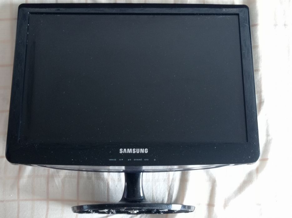 Монитор Samsung 19