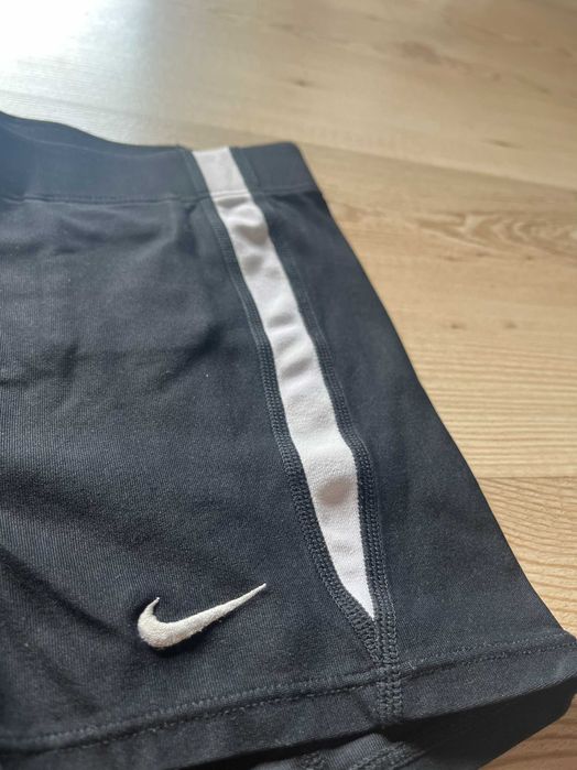 Krótkie spodenki nike dziewczęce