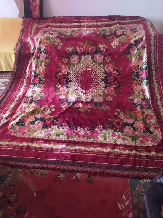 Продам покрывала.