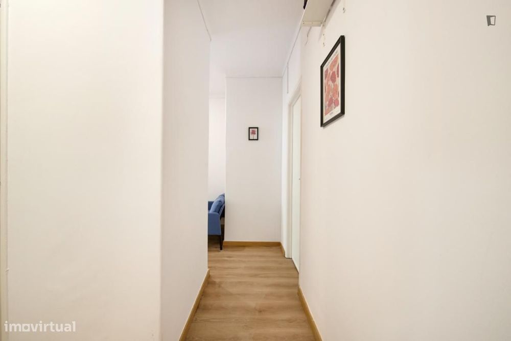Quarto - localizado em Benfica Lisbon