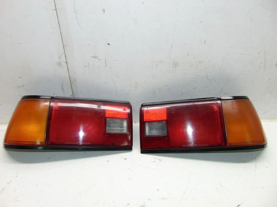 Toyota Carina ii farolins