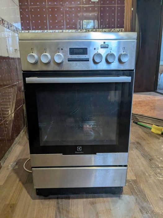 Плита електрична скло кераміка Electrolux