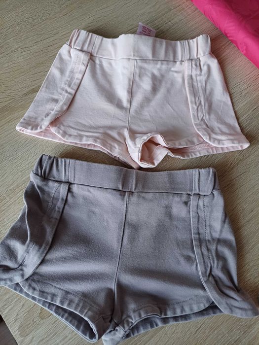 Krótkie spodenki rozmiar 12-18 msc