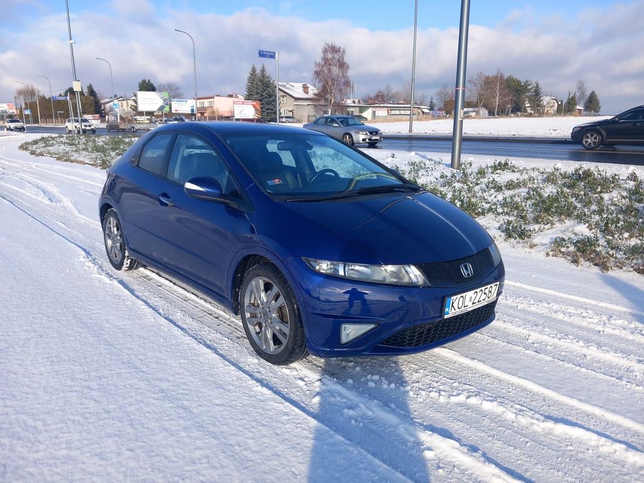 Honda Civic UFO lift 1.8i-VTEC benzyna, 140KM, bogata wersja Executive