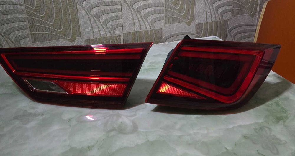 Vendo farolins traseiros para Seat Leon5F8 em perfeito estado