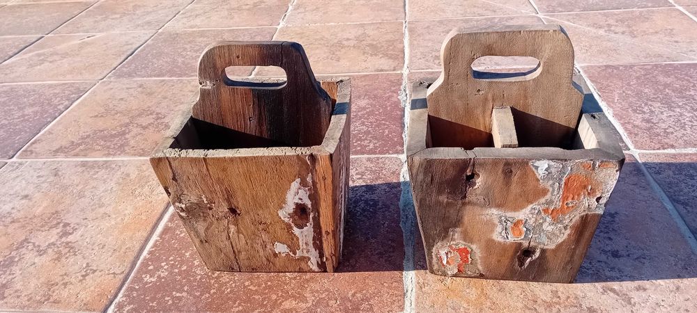 Caixas de Ferramentas Antigas em Madeira