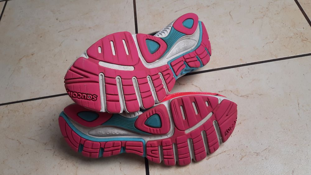 Buty do biegania Saucony Cohesion 9 roz. 38 Women