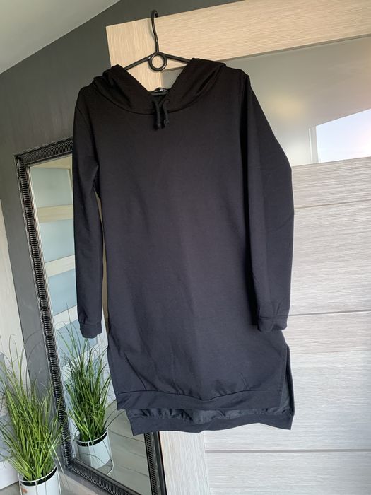 Bluza dluga sukienka sportowa z kapturem