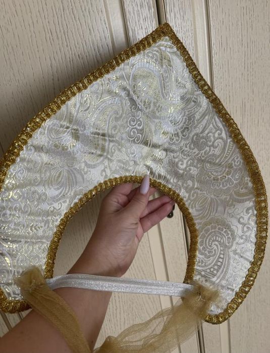 Кокошник для театру