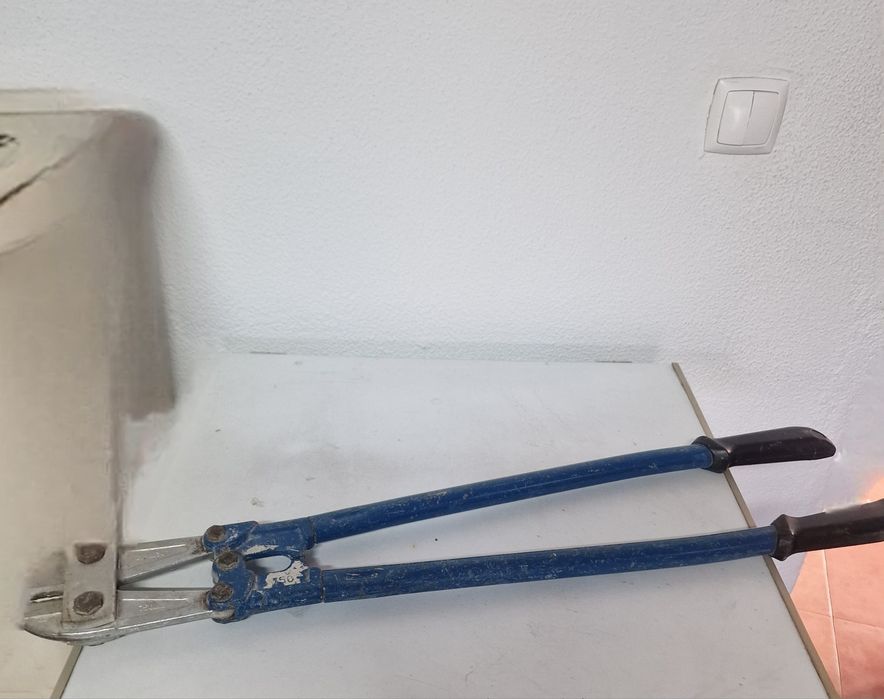 Alicate corta varões