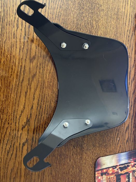 Продам ветровое стекло для мотоцикла