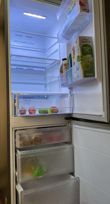 Geladeira Samsung Duplex
Vendo geladeira Samsung