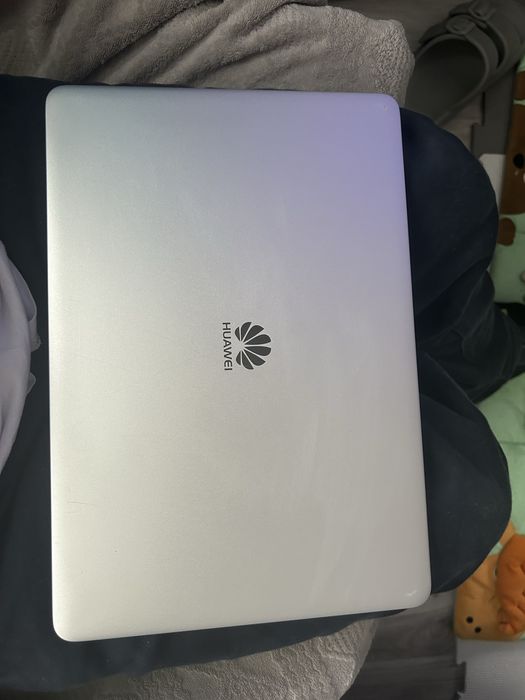 Huawei Matebook D14- Ryzen 5 2500U, 8GB Ram, 256 SSD