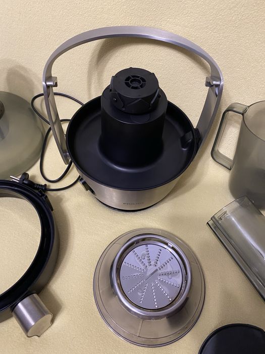 На 1200 Вт Соковыжималка Philips HR1922 соковитискач