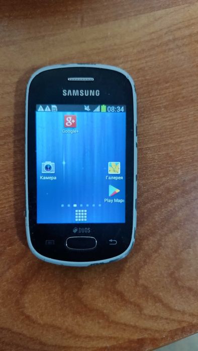 телефон Samsung GT-S5282