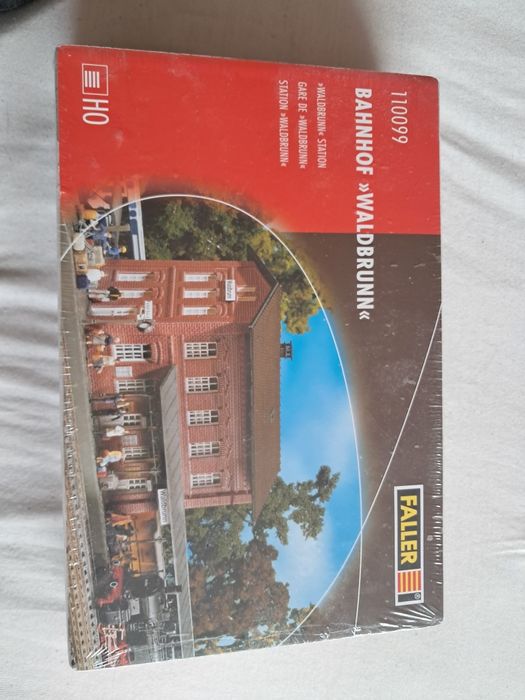 Faller Bahnhof Waldbrunn – stacja kolejowa H0 (1:87)