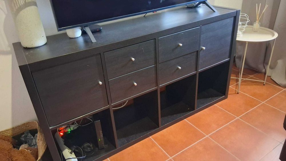 vemdo movel modelo ikea, usado em bom estado