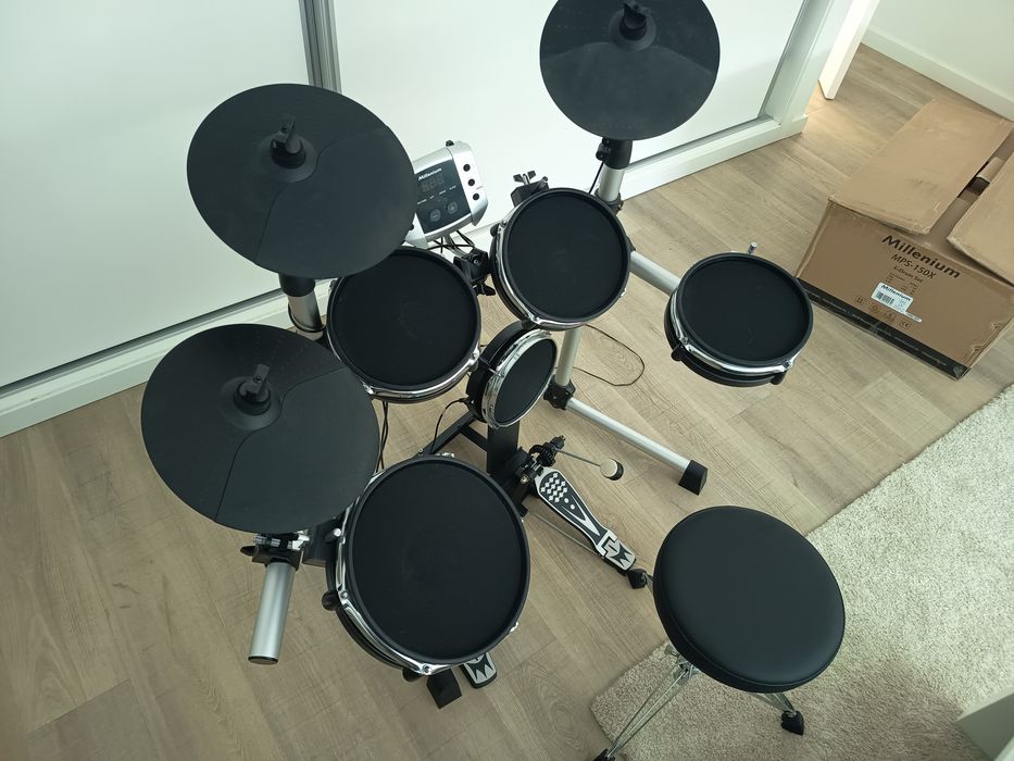 Millenium MPS-150X(kit de bateria eletrónica + banco)