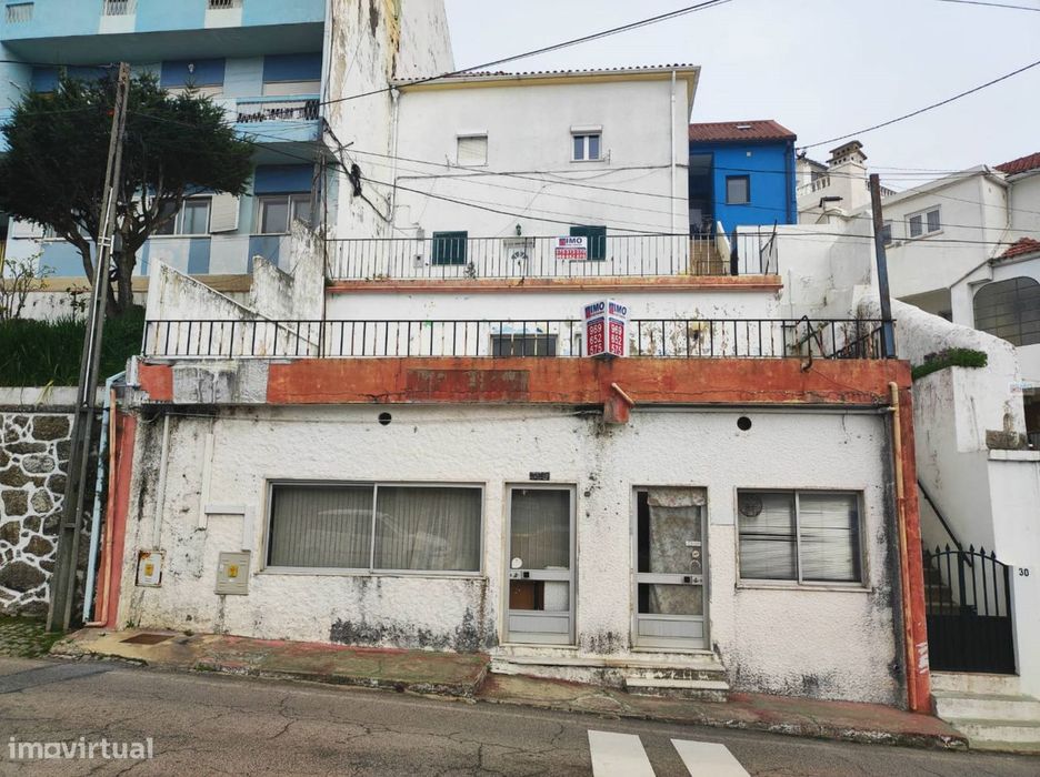 Edifício c/ 2 Apartamentos T3 e espaço comercial - Covilhã — Covilhã E Canhoso, Castelo Branco