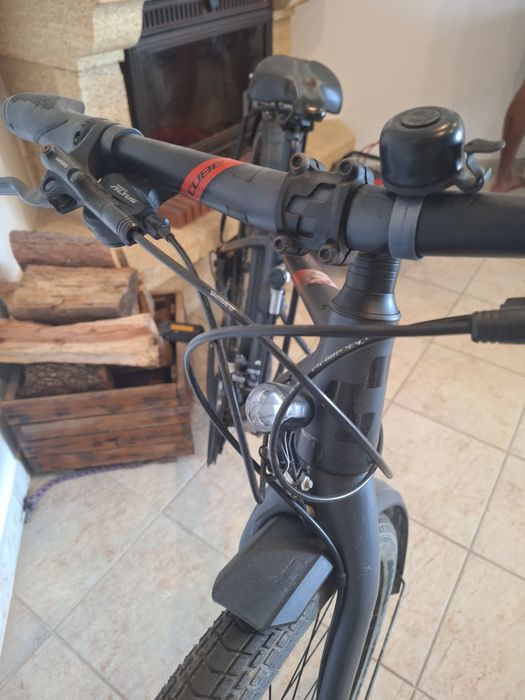Bicicleta CUBE Trekking / Cidade – Shimano Deore – Travões Hidráulicos – 28”