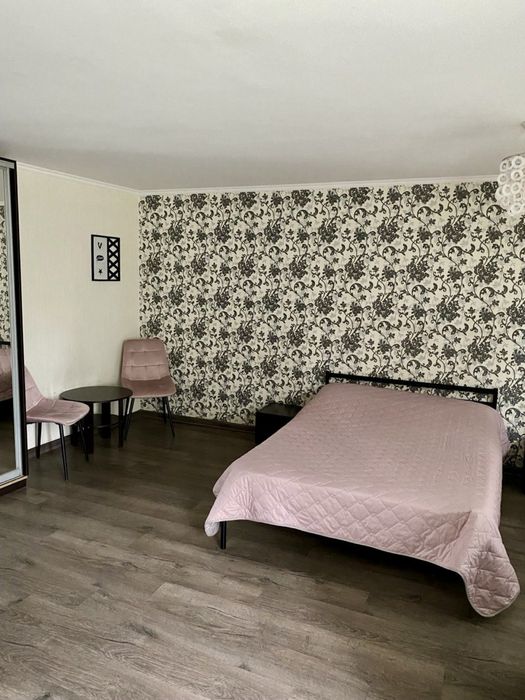 Доба-850,3 год-500,Ніч-700 Флоренція Троєщина Маяковського