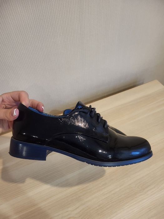 Туфлі натуральна лакована шкіра