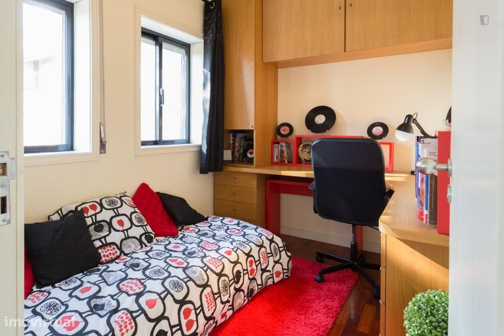 Quarto - localizado em Foz do Douro Porto