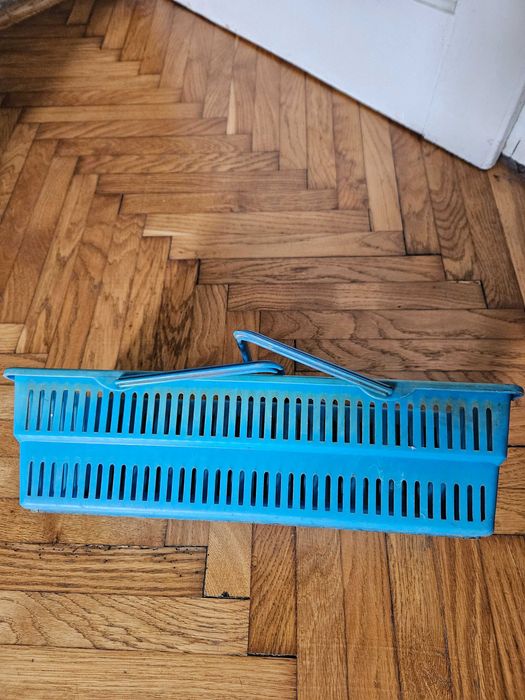 Stara plastikowa kobiałka, koszyk na truskawki PRL