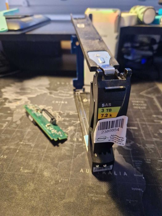 Ramka HDD 3.5" EMC 100-563-430 + Interposer SAS-FC 204-115-603 5sz.