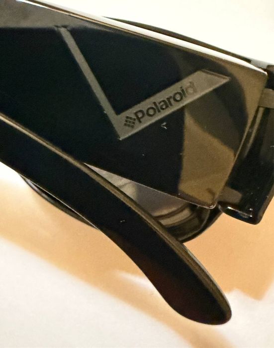 Сонцезахисні окуляри Polaroid P8302A