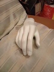 Dlim Dlim Dlim !Mao Vintage misteriosa Vinda galáxia"Passou Bem"aparição no Planeta olx!que virá cá fazer?Mao de Fibra/ou/C.25E-Carapins Bébe3EDesde3E