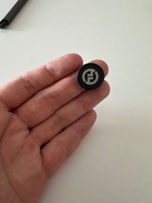 Магнит для петличек Hollyland Lark M2