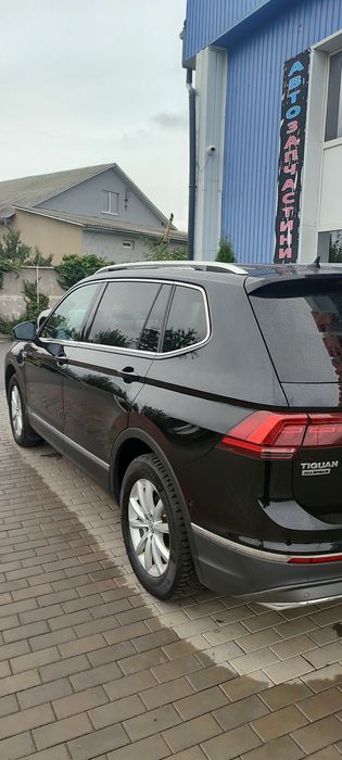 Volkswagen Tiguan 2018 року