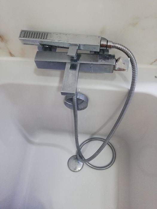 Modern Square-Style Bathtub Mixer Faucet