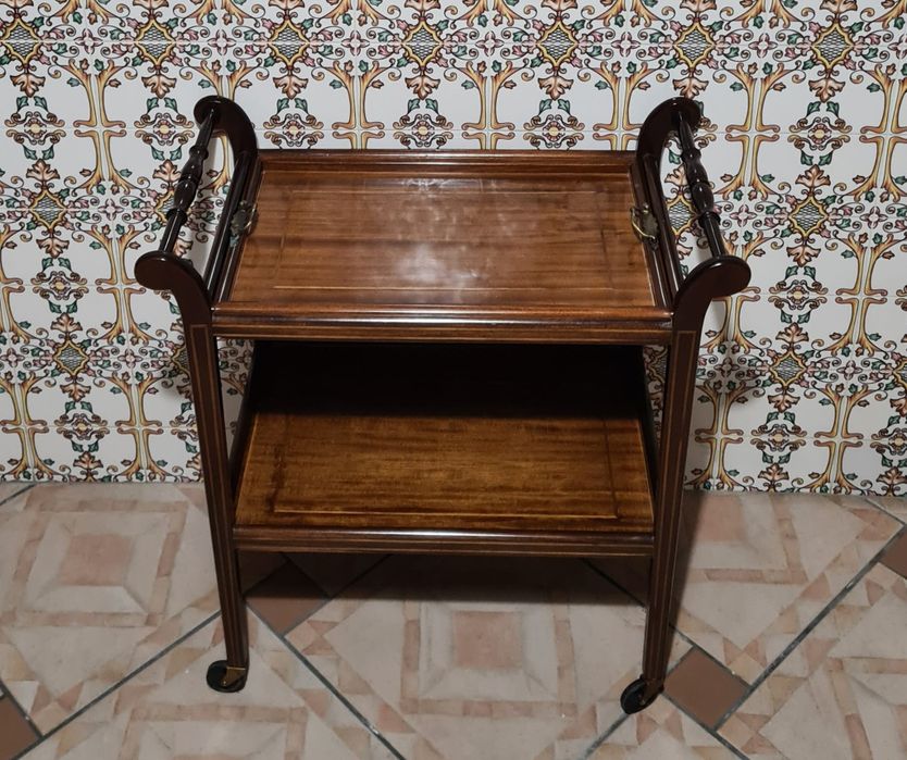 Carrinho de madeira